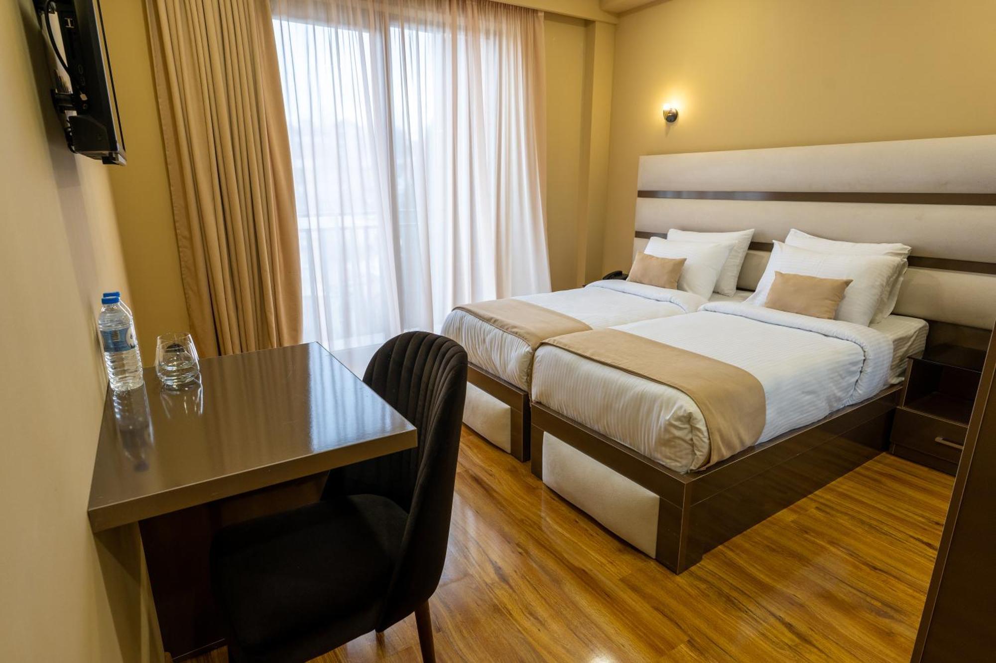 Hotel Residence Plaza Tbilissi Chambre photo